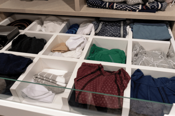 decluttering and organizing services